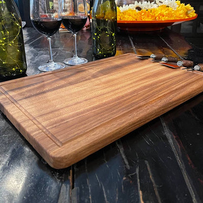 Walnut Cutting Board. Kitchen Chopping Block.